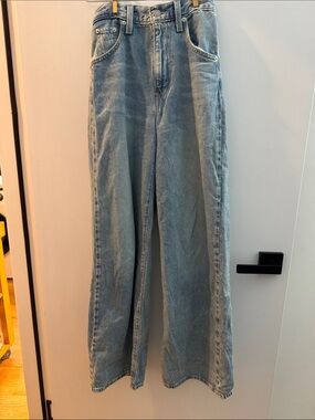Levi's cinch baggy jeans